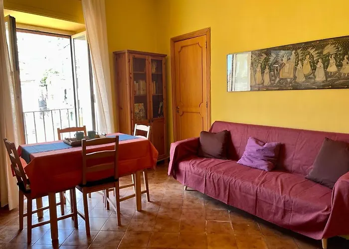 Spaccanapoli Top, Your House In The Old Town